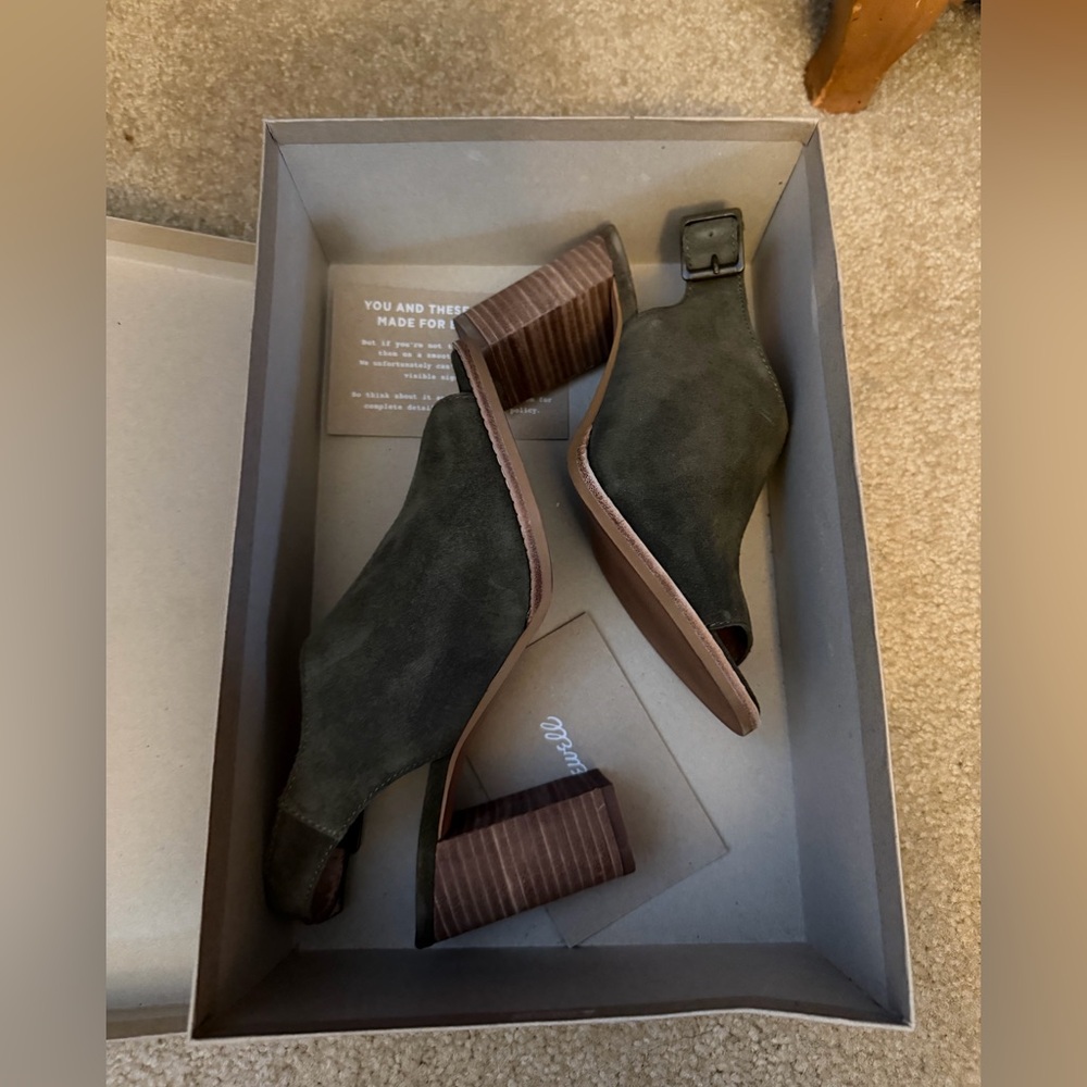 Madewell Olive Green Peep Toe Block Stacked Heel Slingback Heels, size 6 NIB - Picture 3 of 11